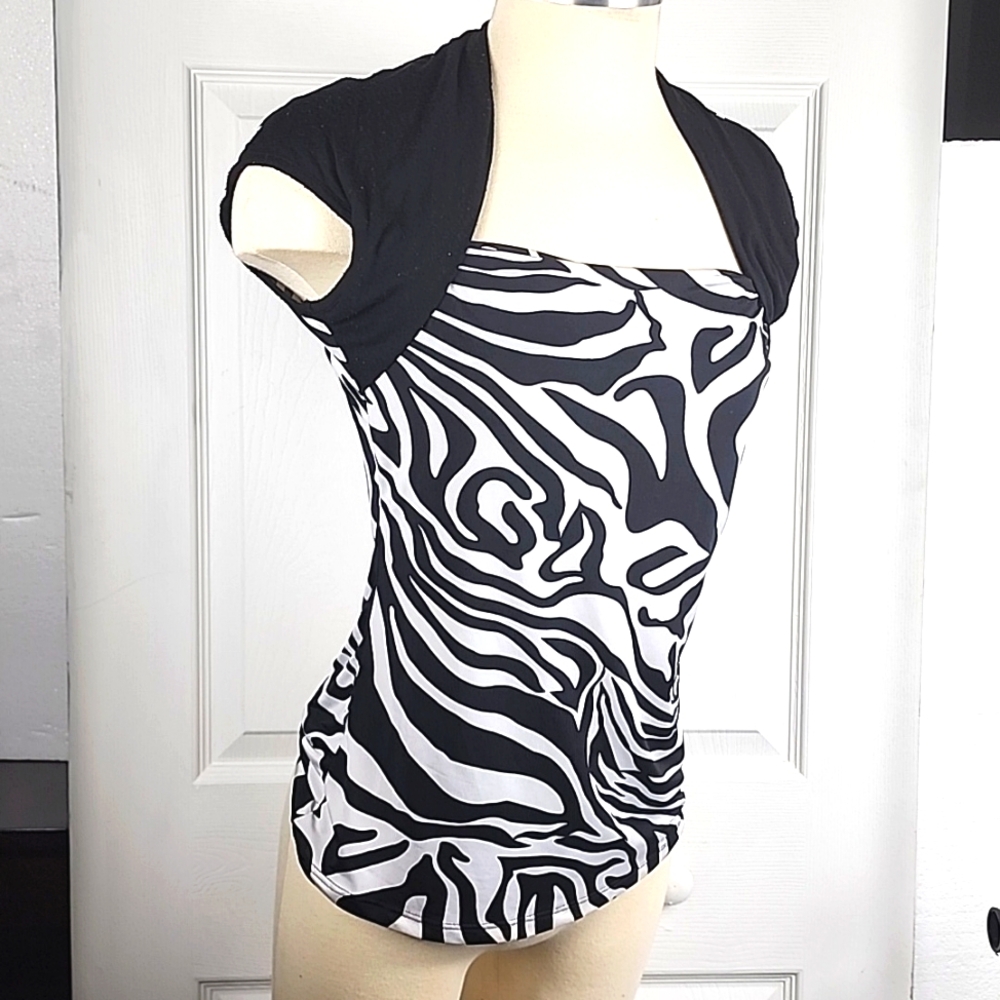 Zebra Top short sleeve. Size L